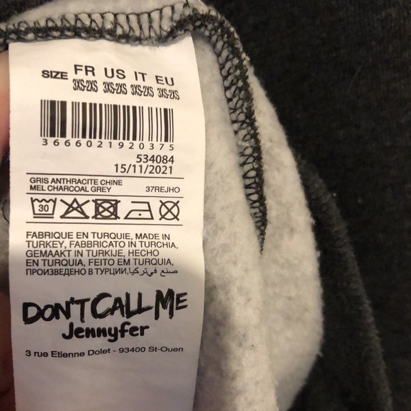 Don’t Call Me Jennyfer Protect your Peace Crewneck sweater - Picture 4 of 5